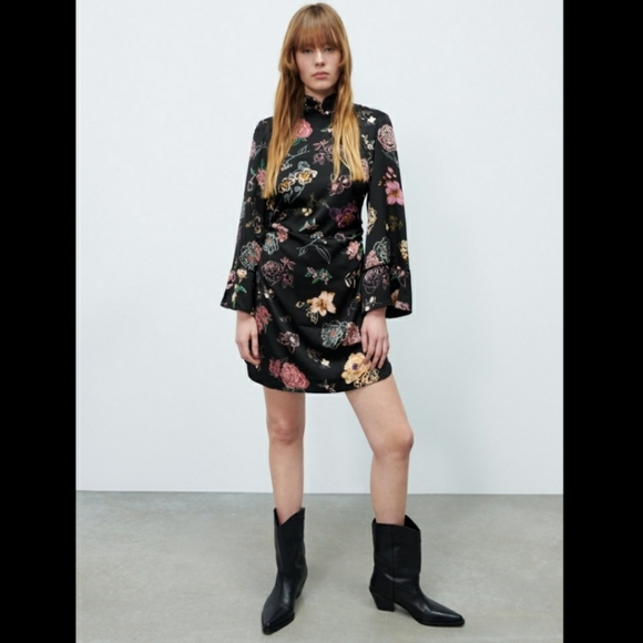 Zara Dresses & Skirts - Zara floral dress
